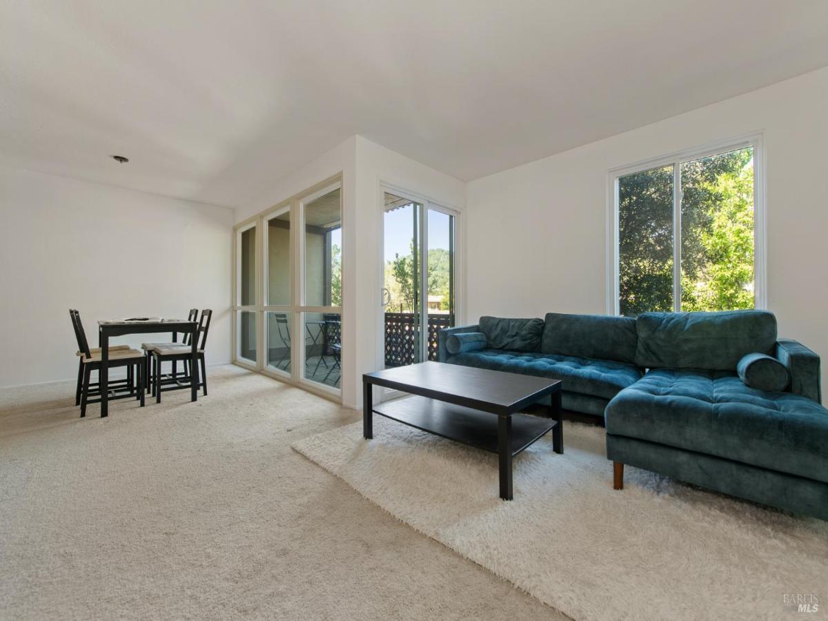 MLS #326034517 image #0