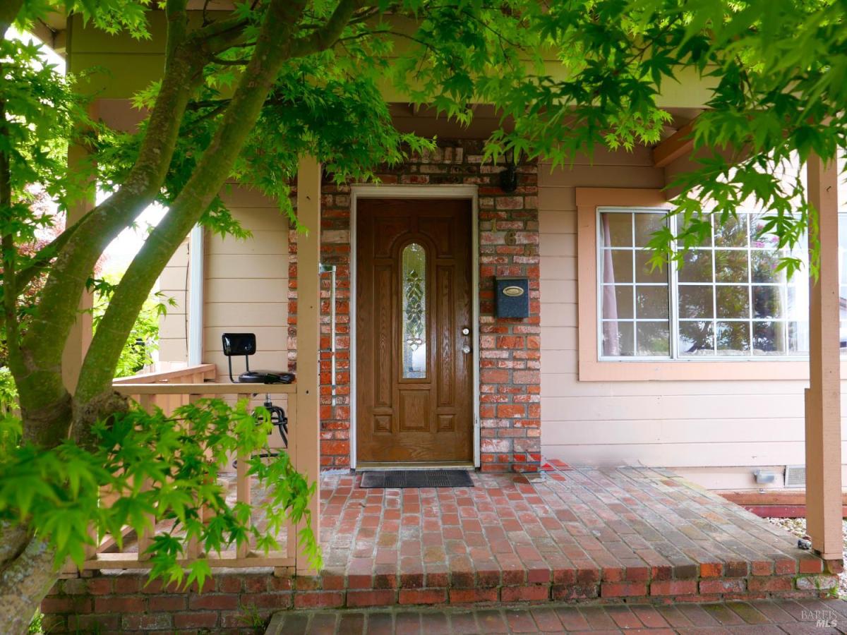 MLS #326034616 image #0