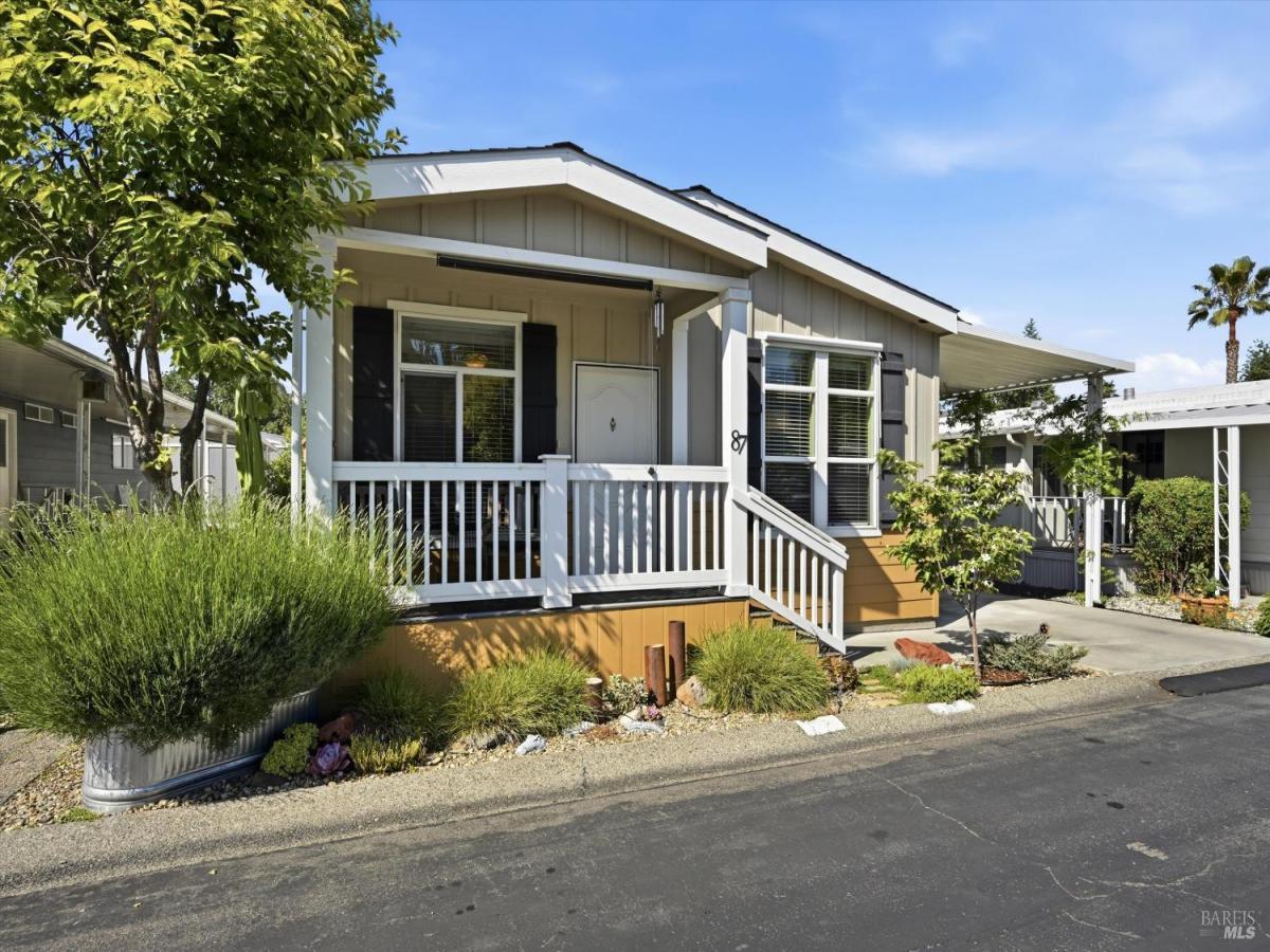 MLS #326037748 image #0