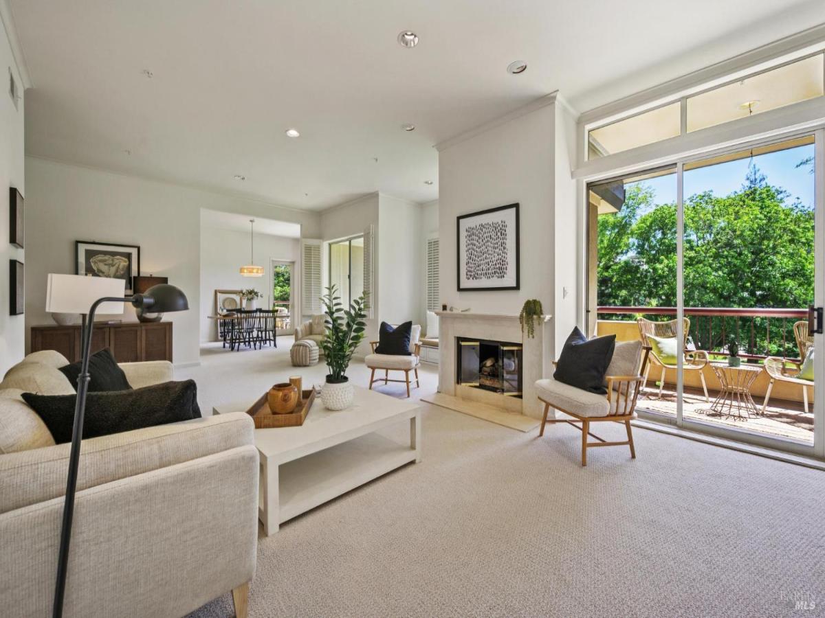 MLS #326038454 image #0