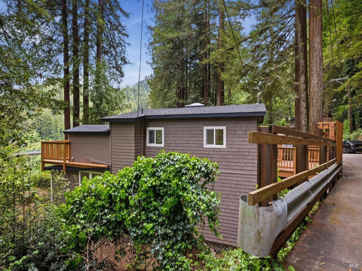 MLS #326038759 image #0