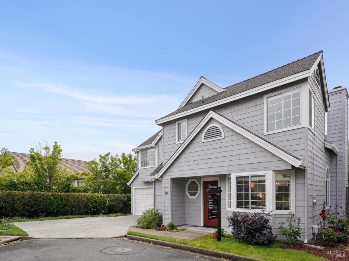 MLS #326039025 image #0