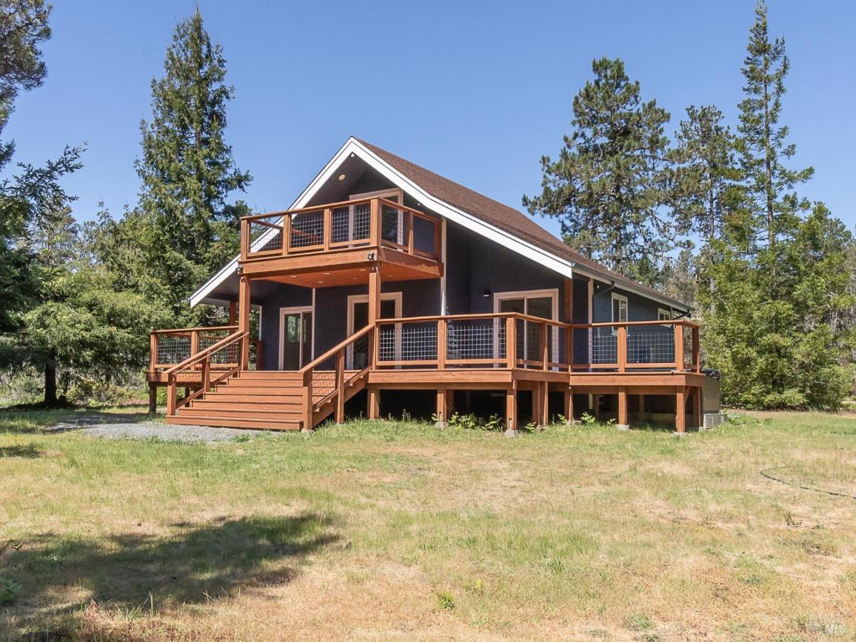 MLS #326039432 image #0