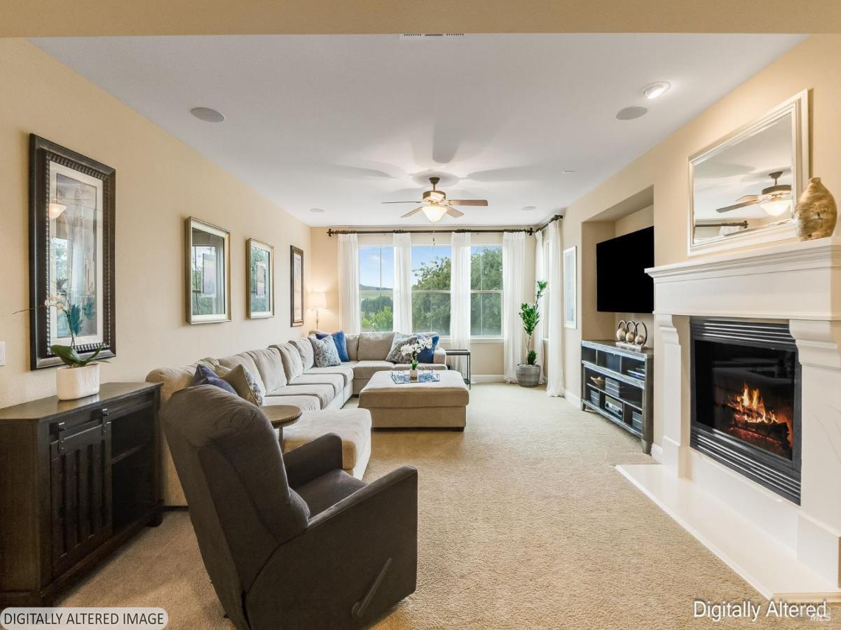 MLS #326039643 image #0
