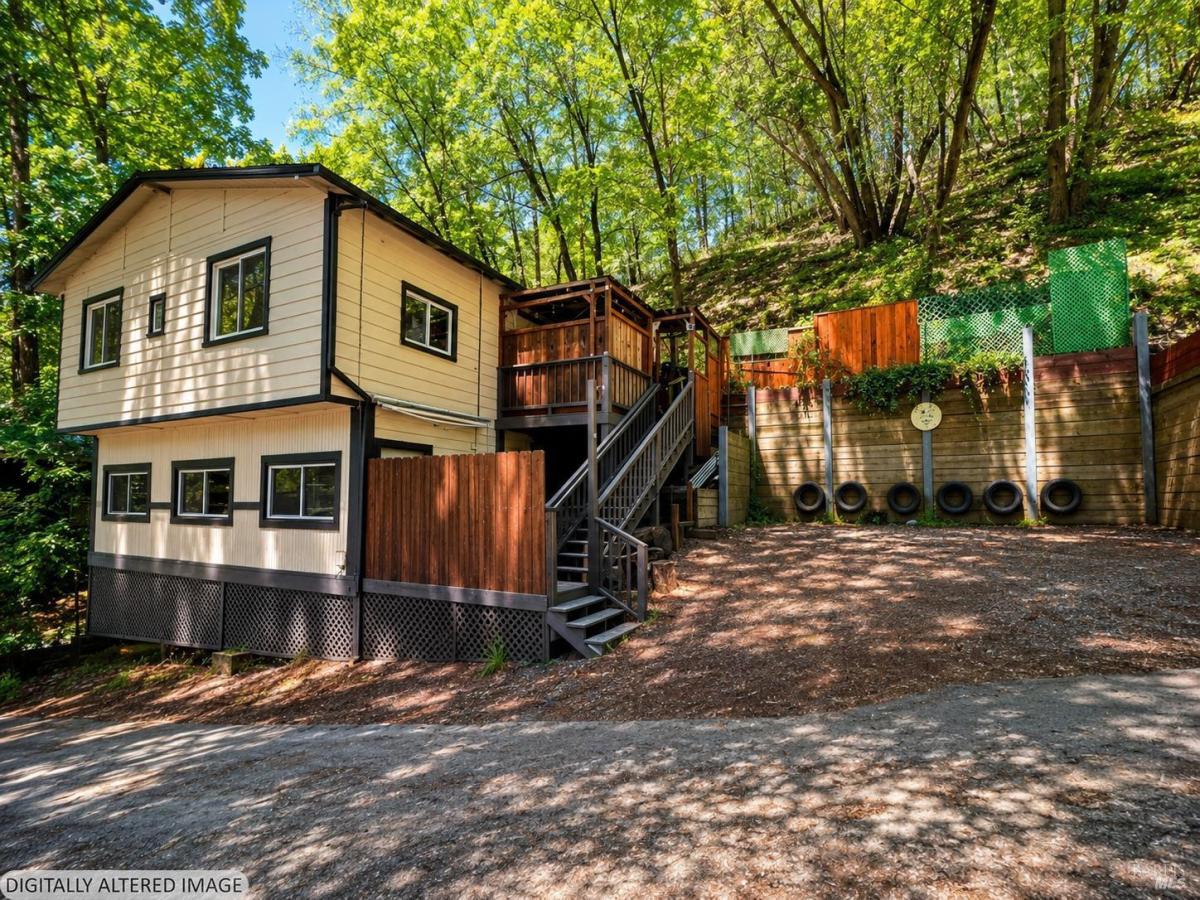 MLS #326040501 image #0