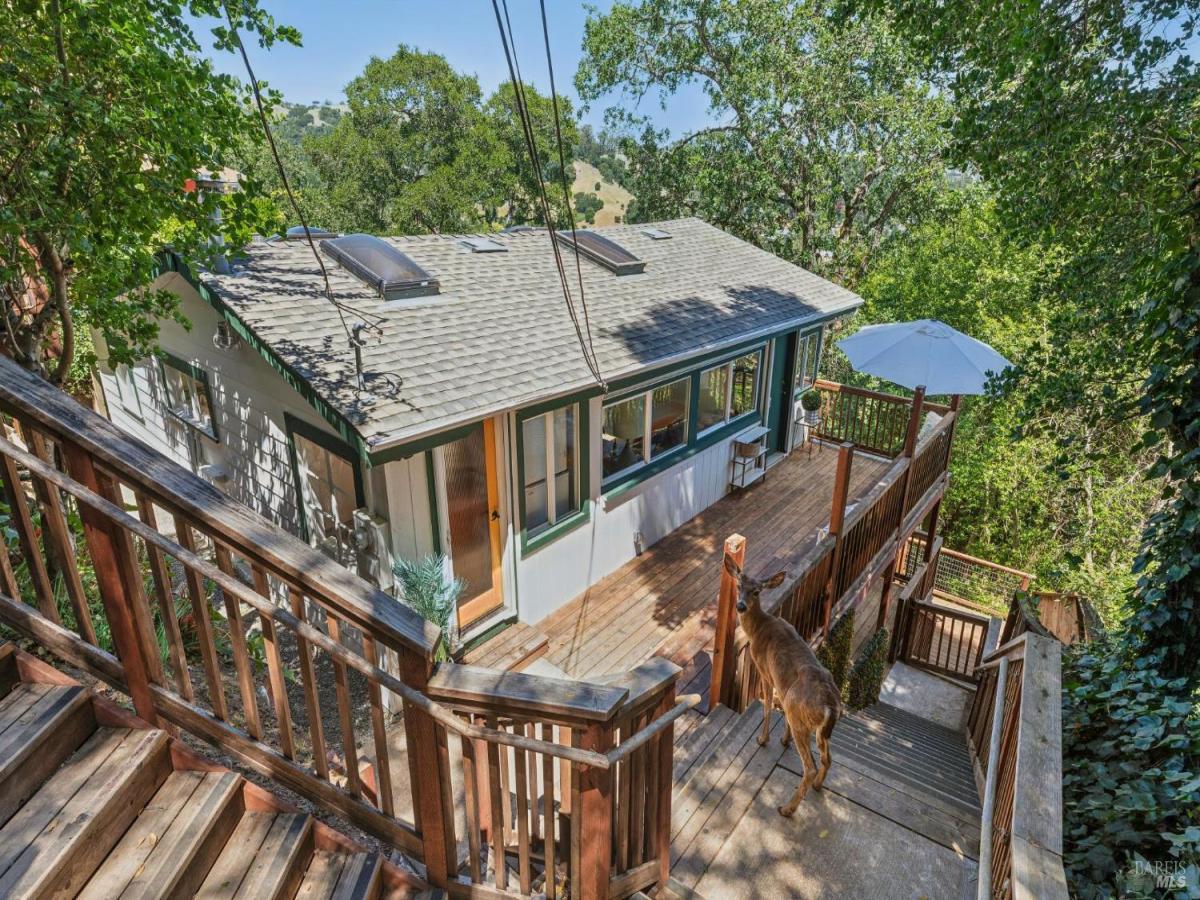 MLS #326041334 image #0
