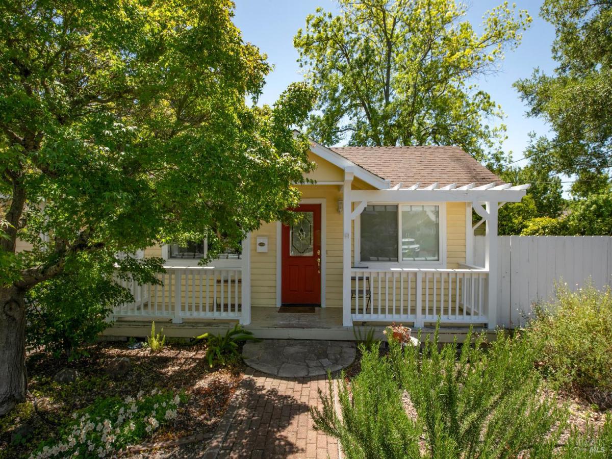 MLS #326041396 image #0