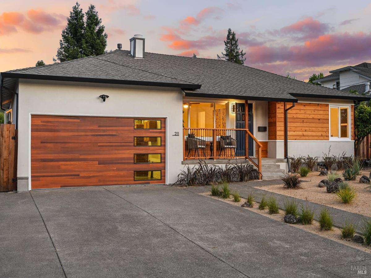 MLS #326043125 image #0