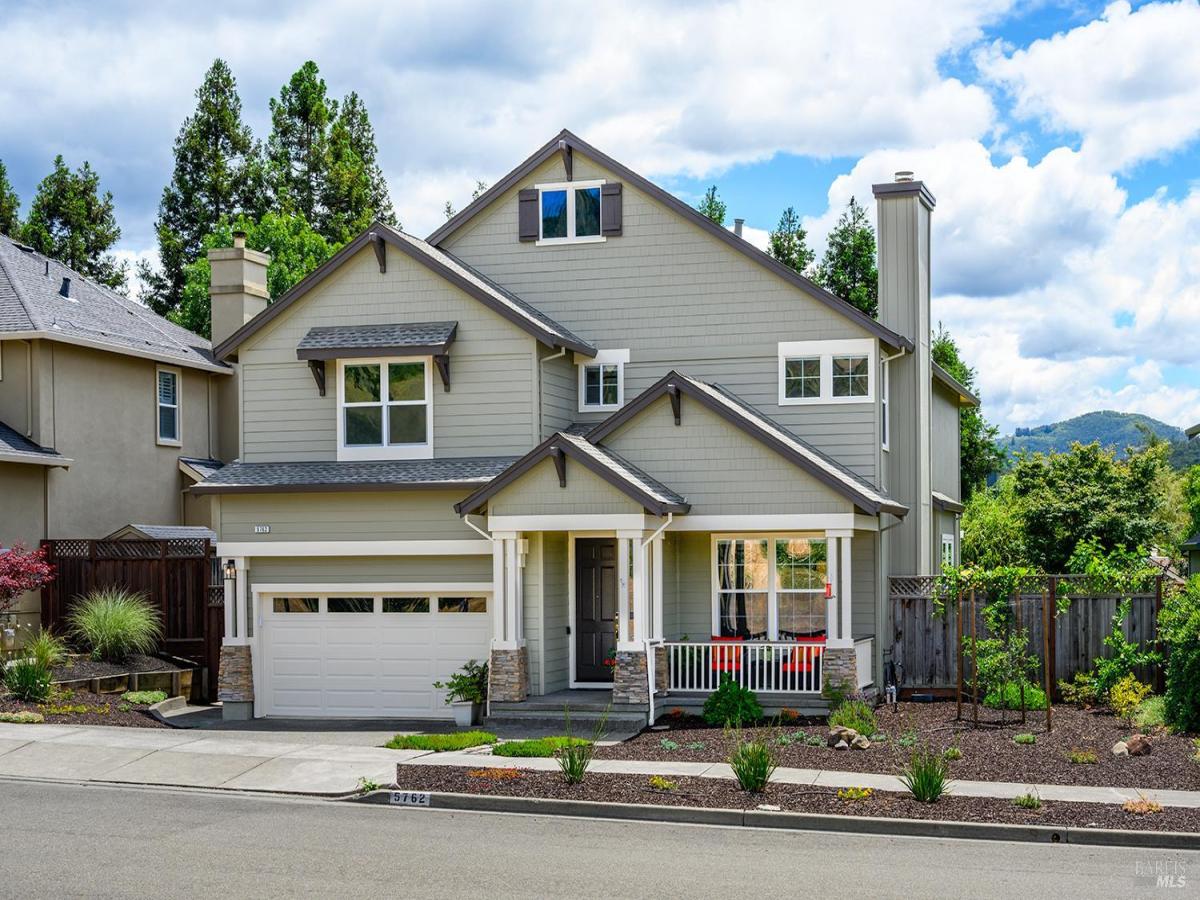 MLS #326043794 image #0