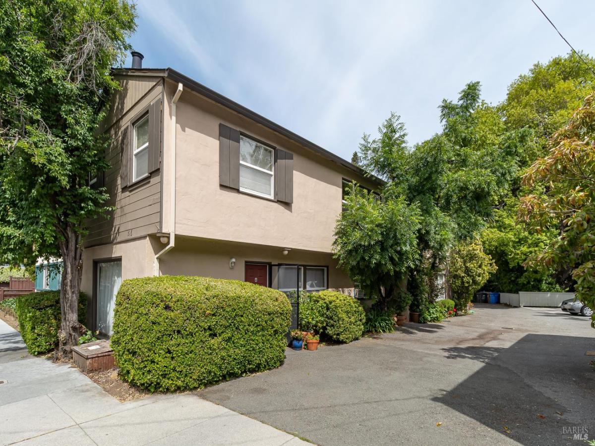 MLS #326044465 image #0