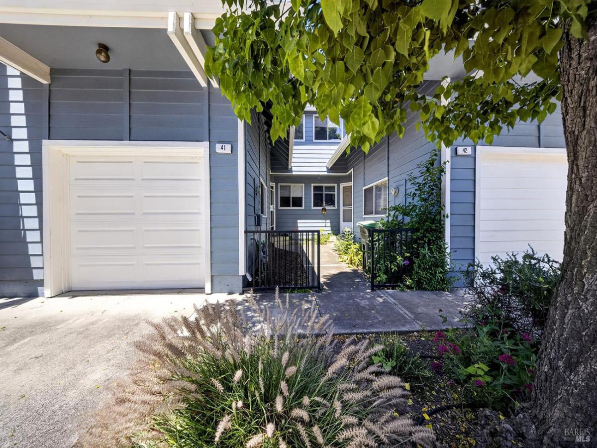MLS #326044755 image #0