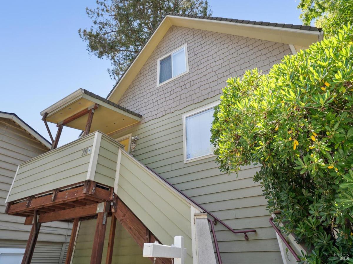 MLS #326045657 image #0