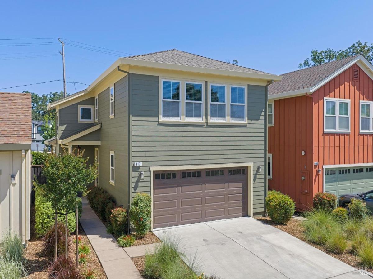 MLS #326045975 image #0