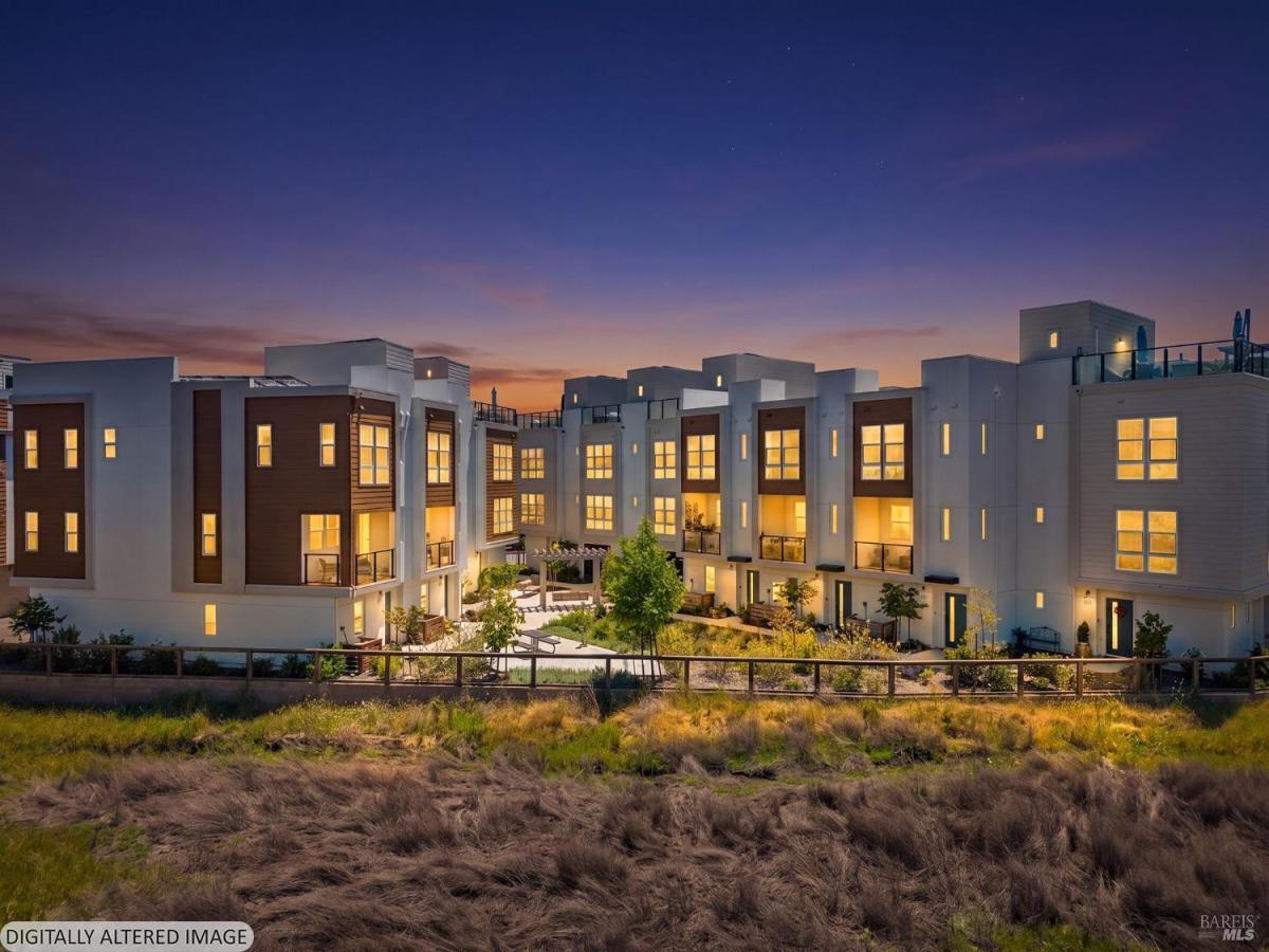 MLS #326046065 image #0