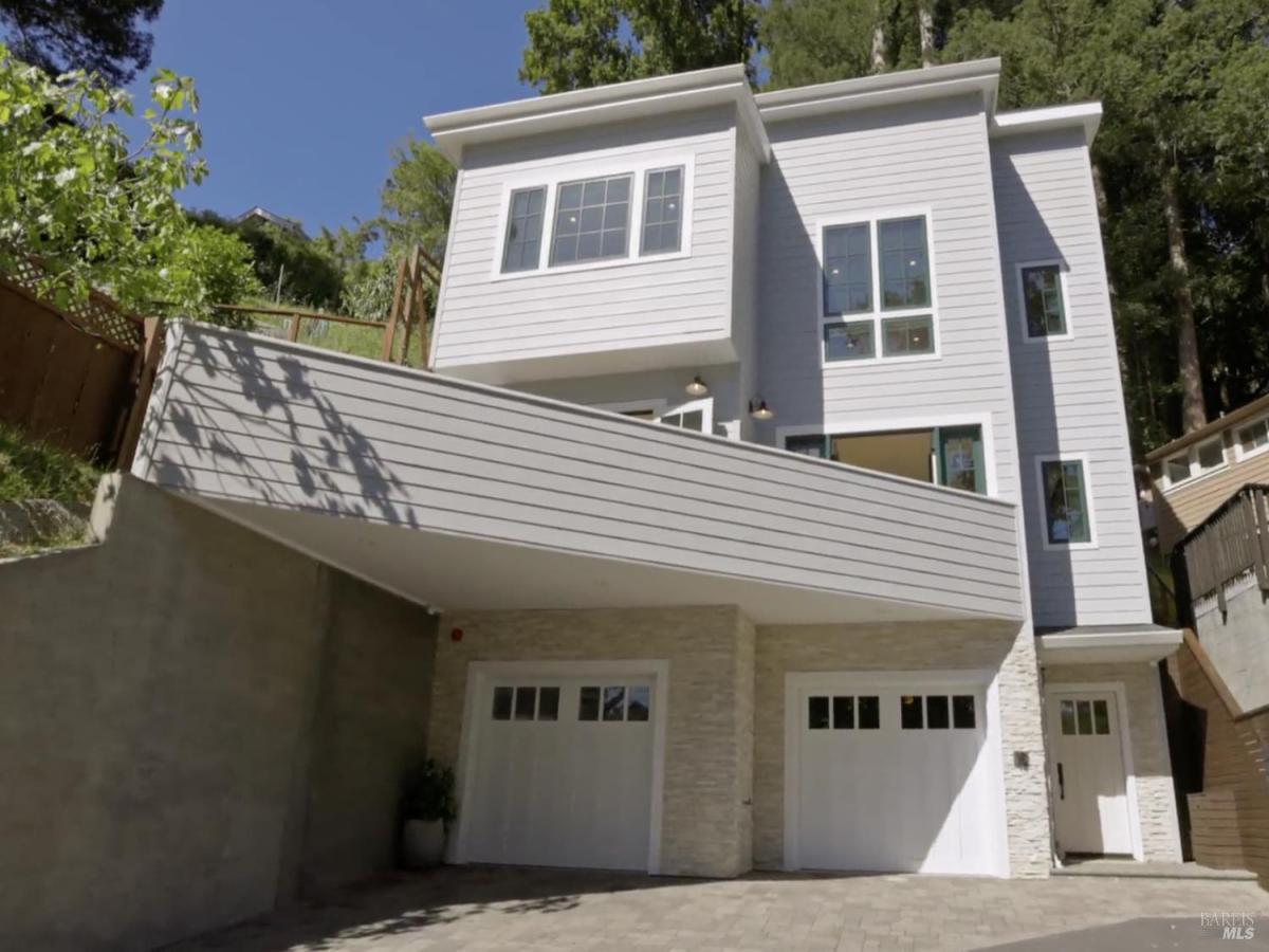 MLS #326047874 image #0