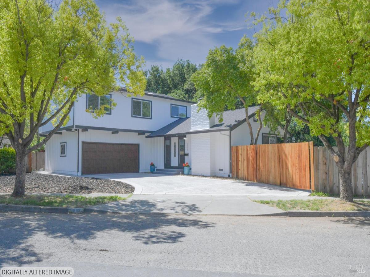 MLS #326048342 image #0