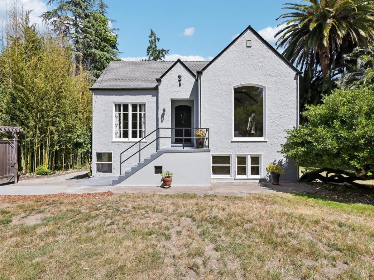 MLS #326049050 image #0