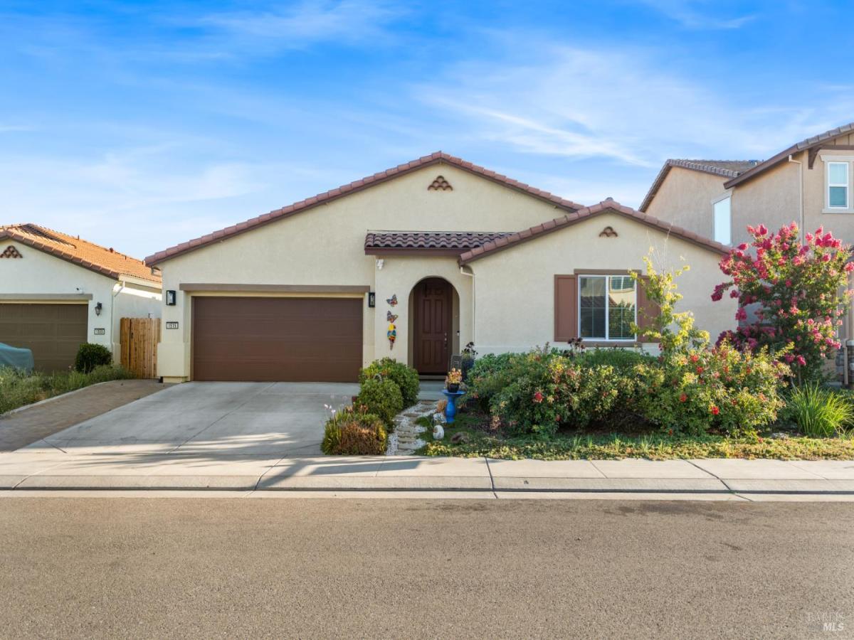 MLS #326049486 image #0