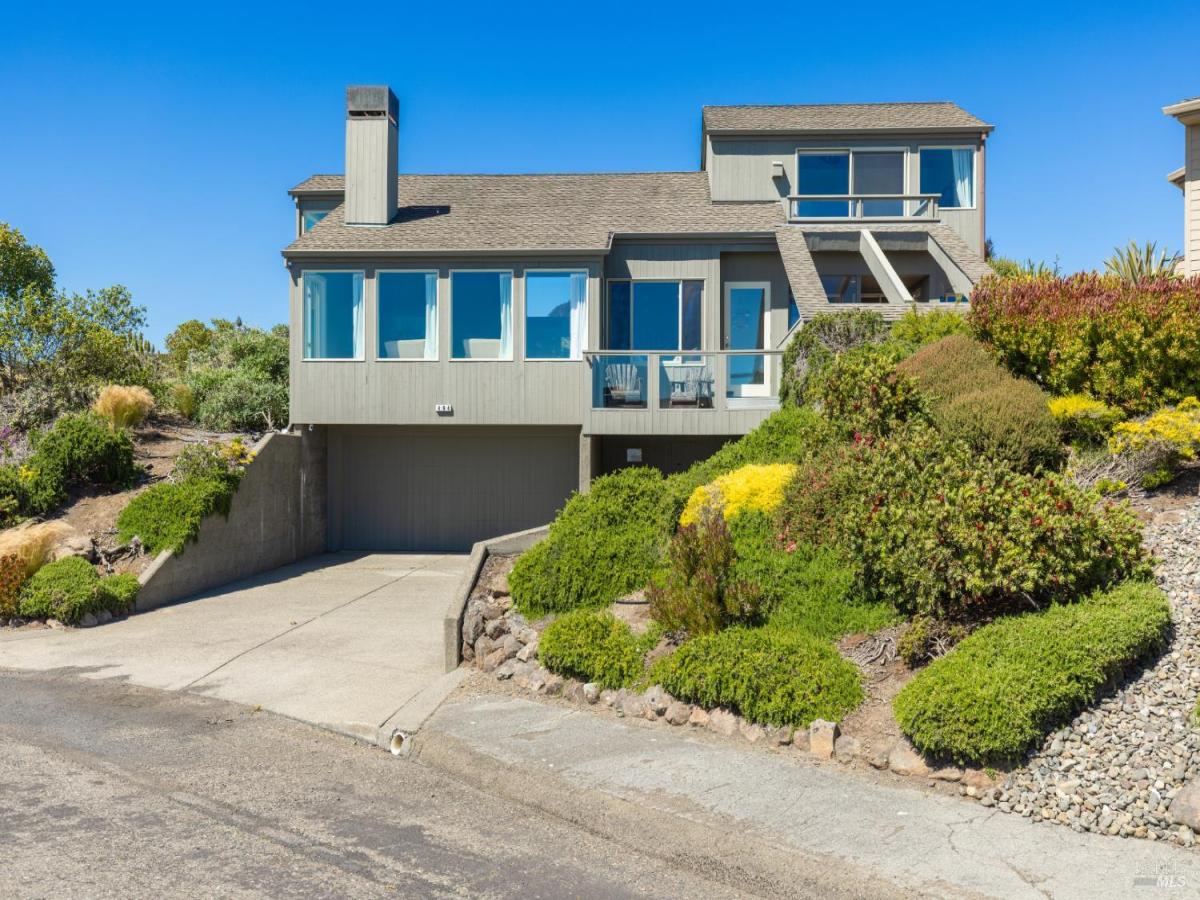 MLS #326049669 image #0