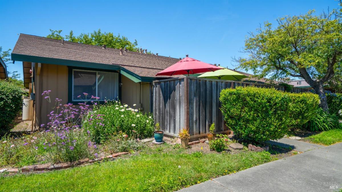 MLS #326050632 image #0