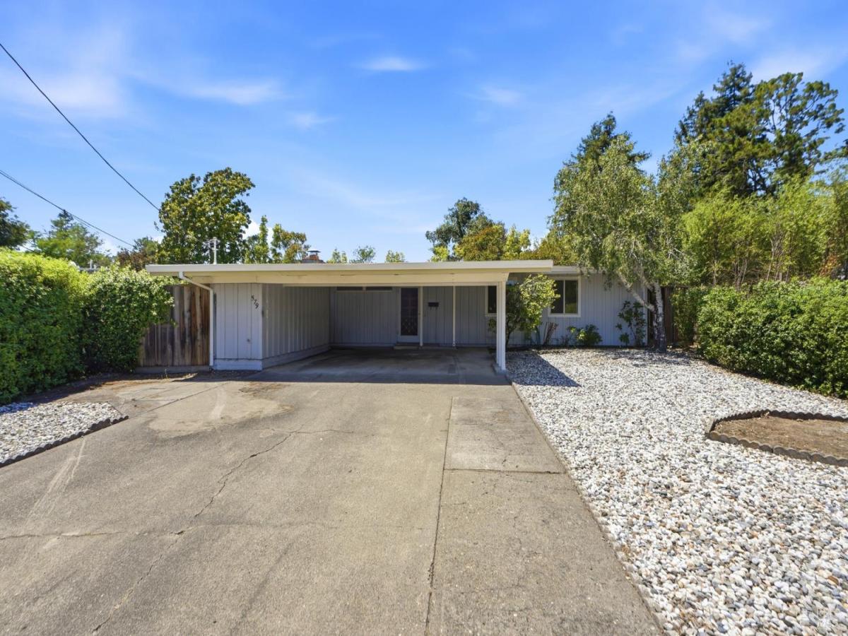 MLS #326050889 image #0