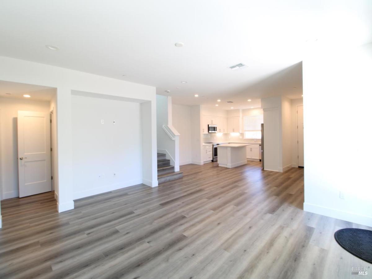 MLS #326051975 image #0