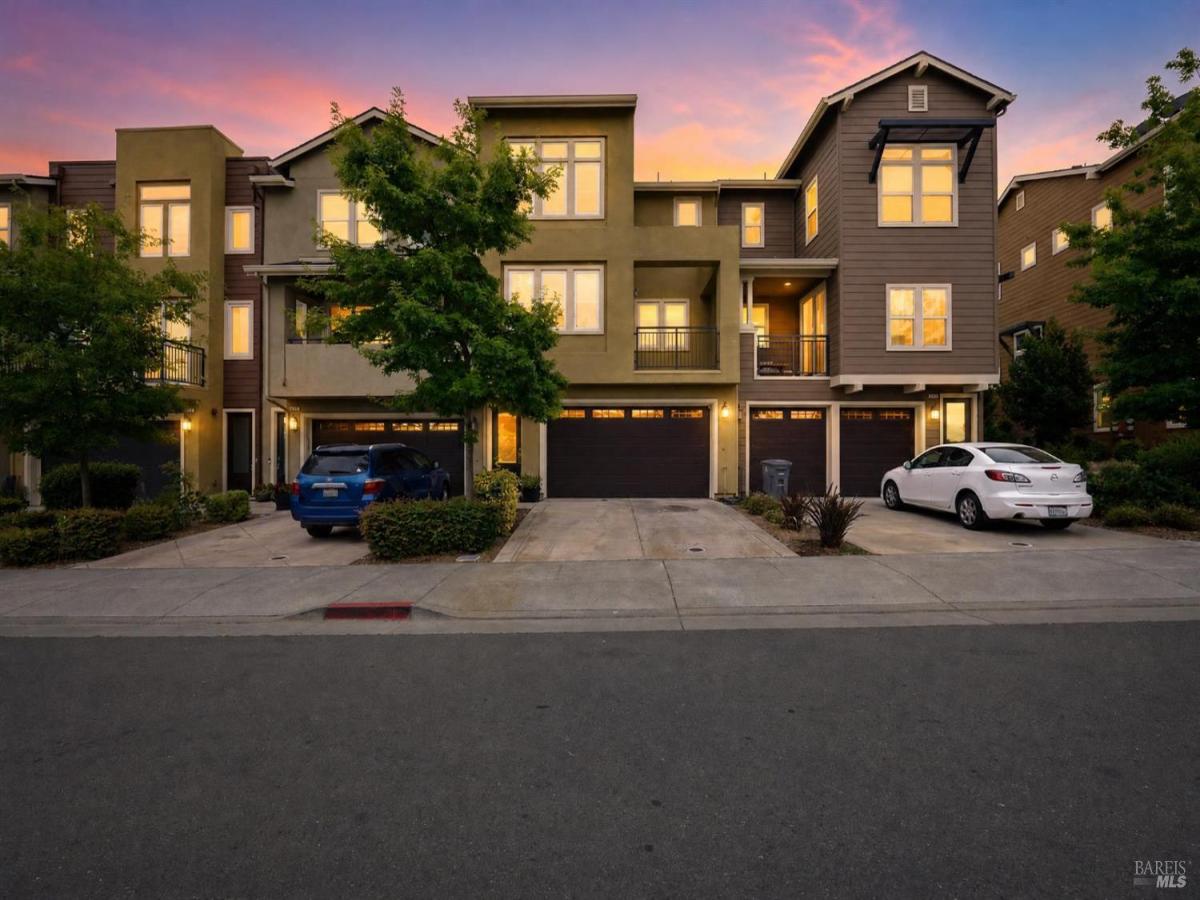 MLS #326052175 image #0