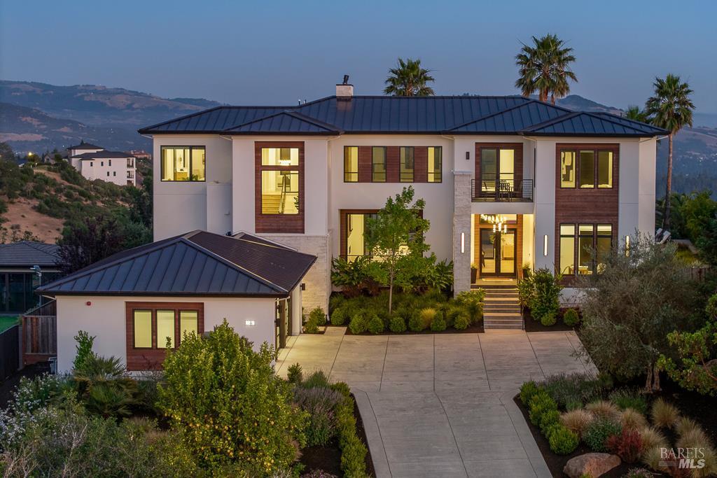 MLS #326052301 image #0