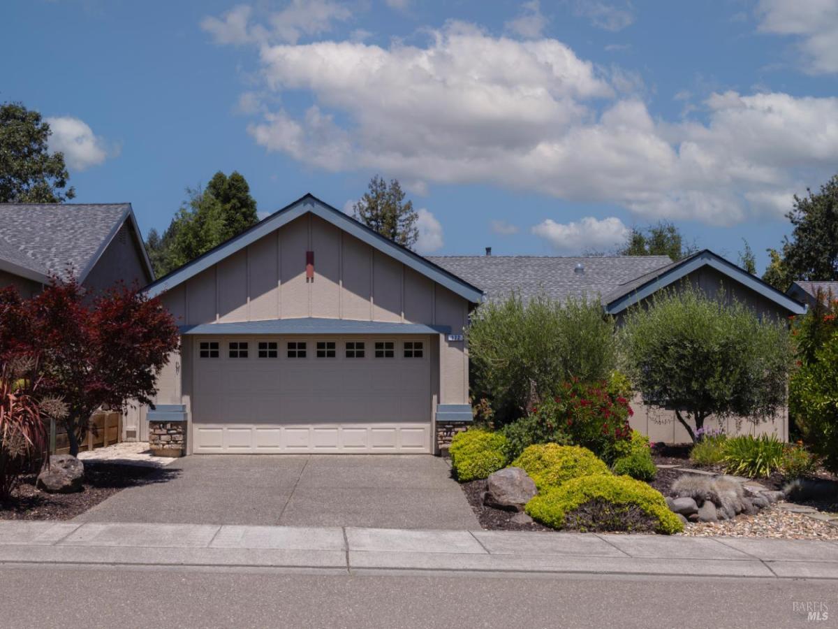 MLS #326053852 image #0