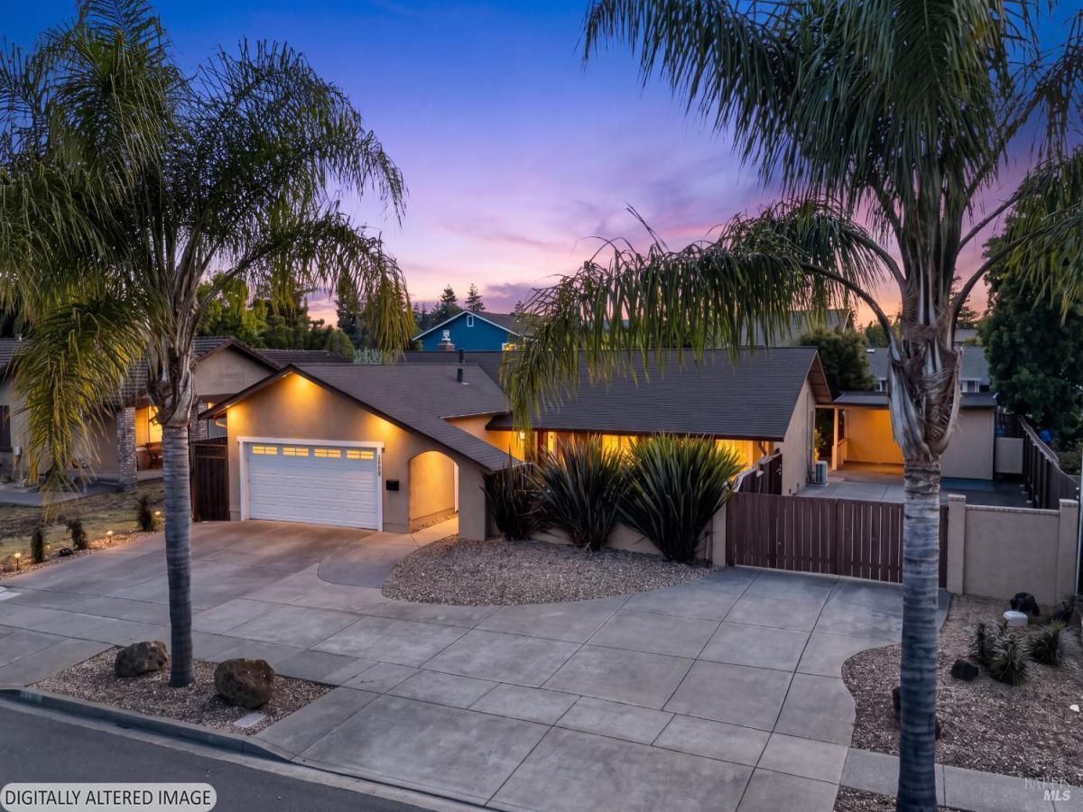 MLS #326053890 image #0