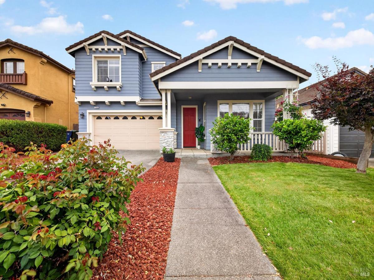 MLS #326054562 image #0