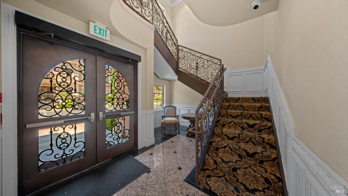 MLS #326054606 image #0