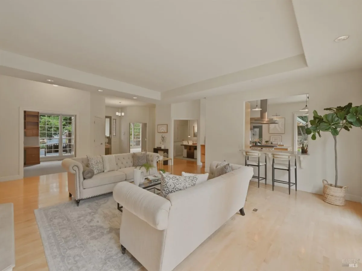 MLS #326055030 image #9
