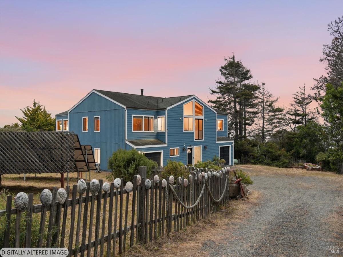 MLS #326055786 image #0