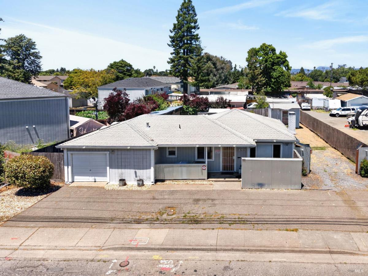 MLS #326055890 image #0