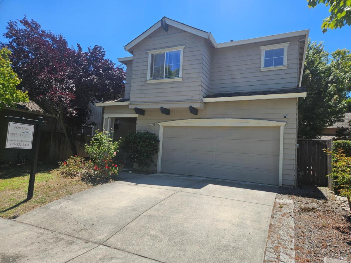 MLS #326056438 image #0