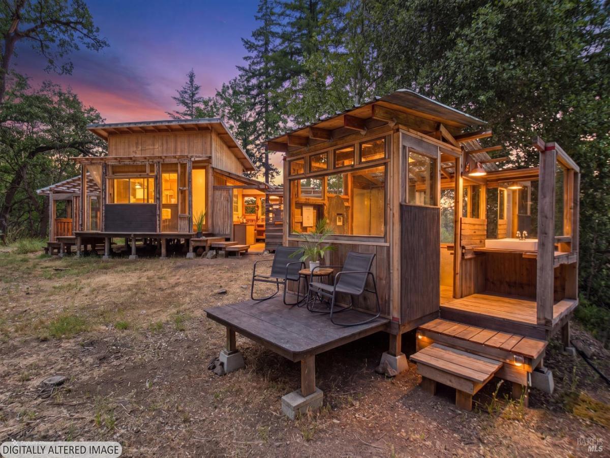 MLS #326056960 image #0