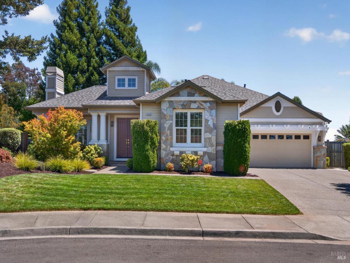 MLS #326058287 image #0