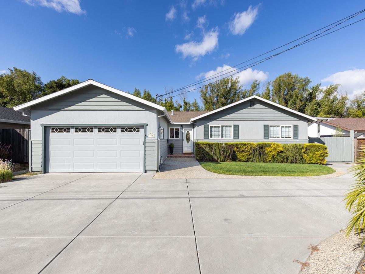 MLS #326058639 image #0