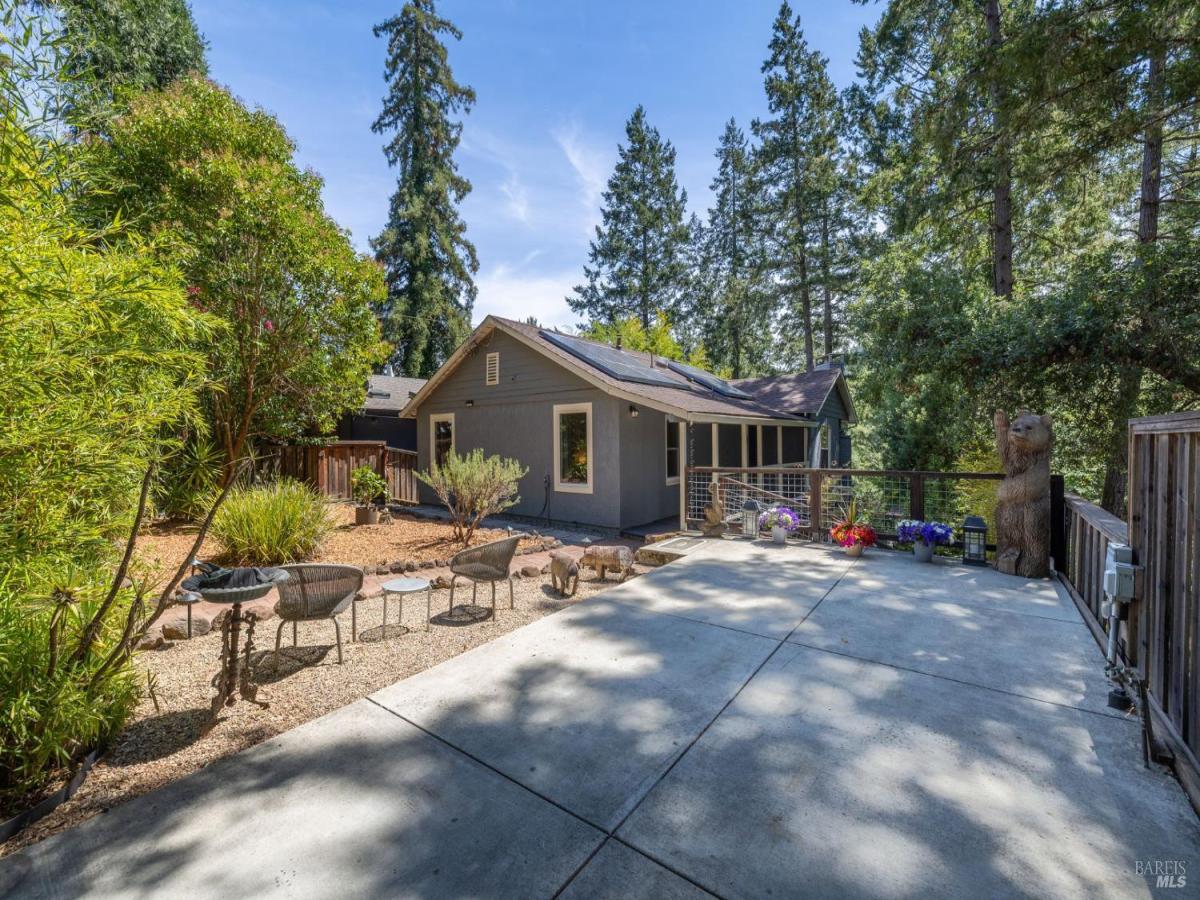 MLS #326059286 image #0