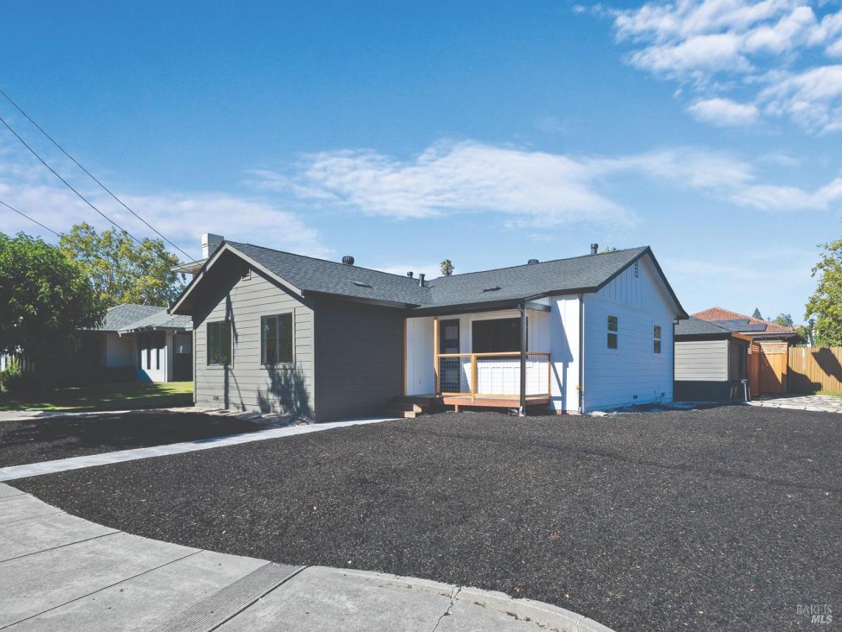 MLS #326059856 image #0