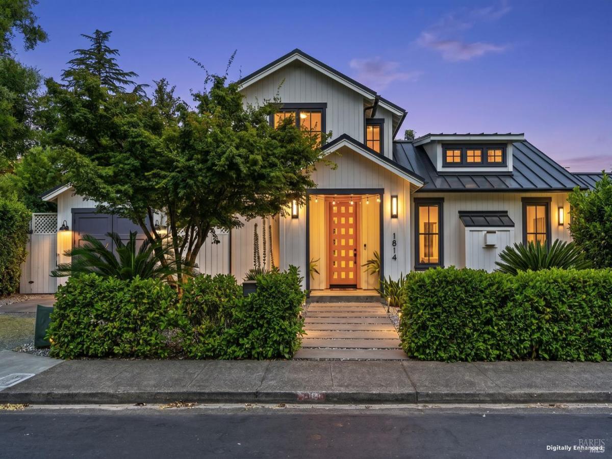 MLS #326059866 image #0