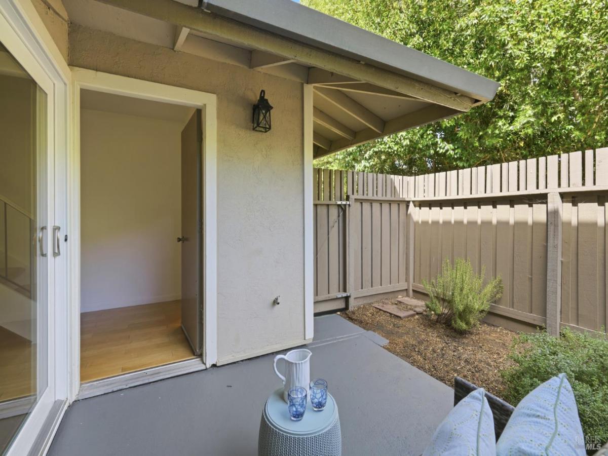 MLS #326060780 image #0