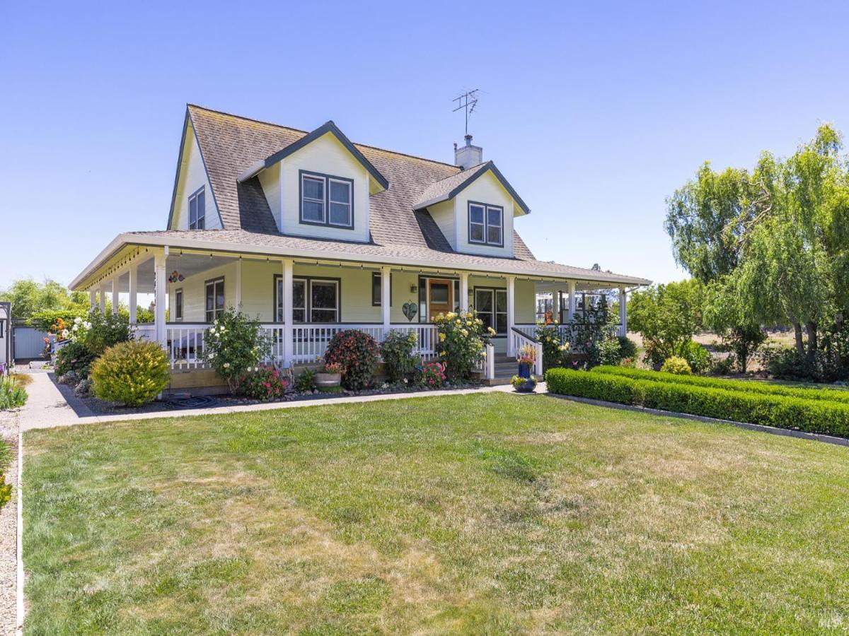 MLS #326060883 image #0