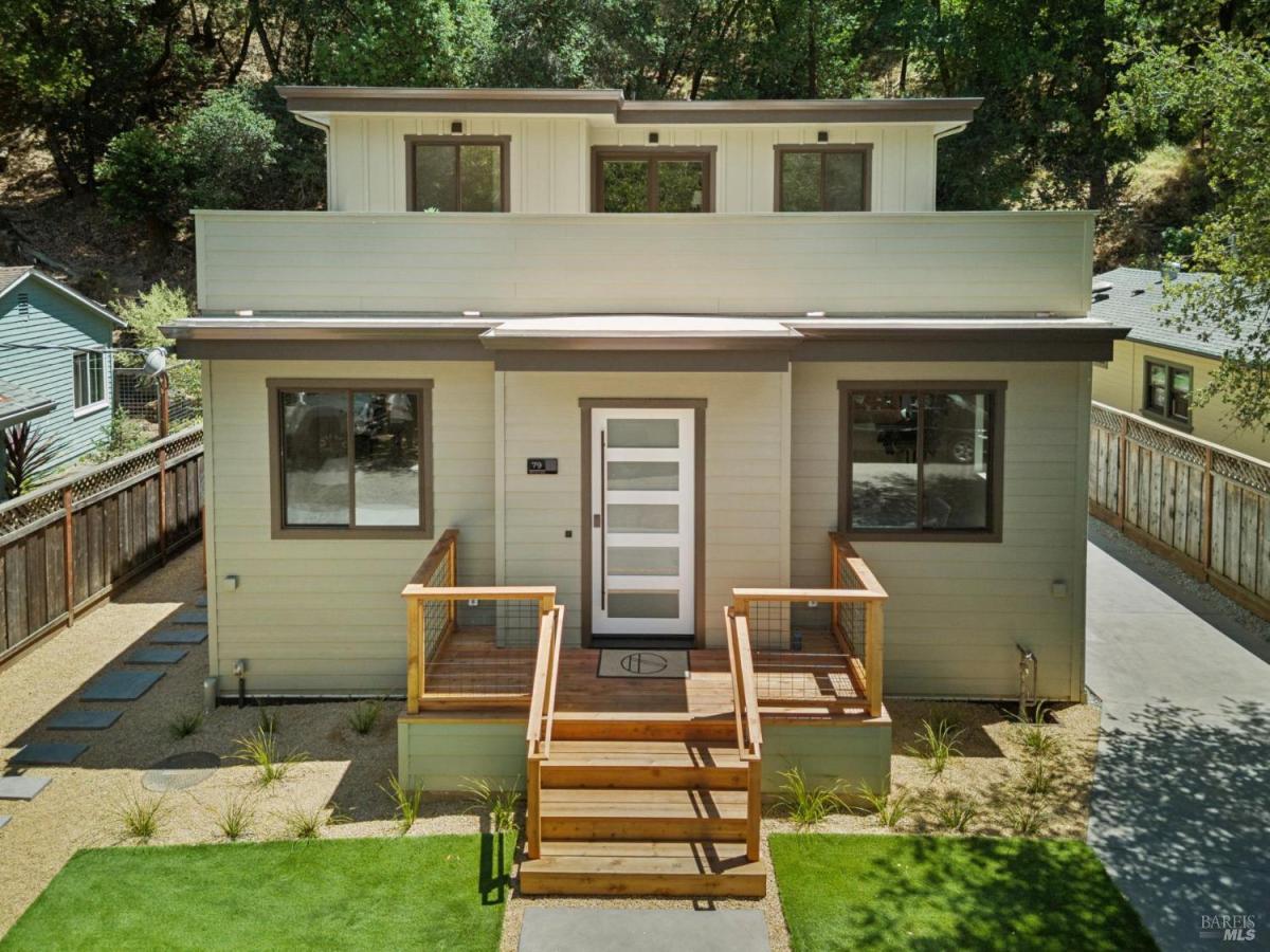 MLS #326061571 image #0