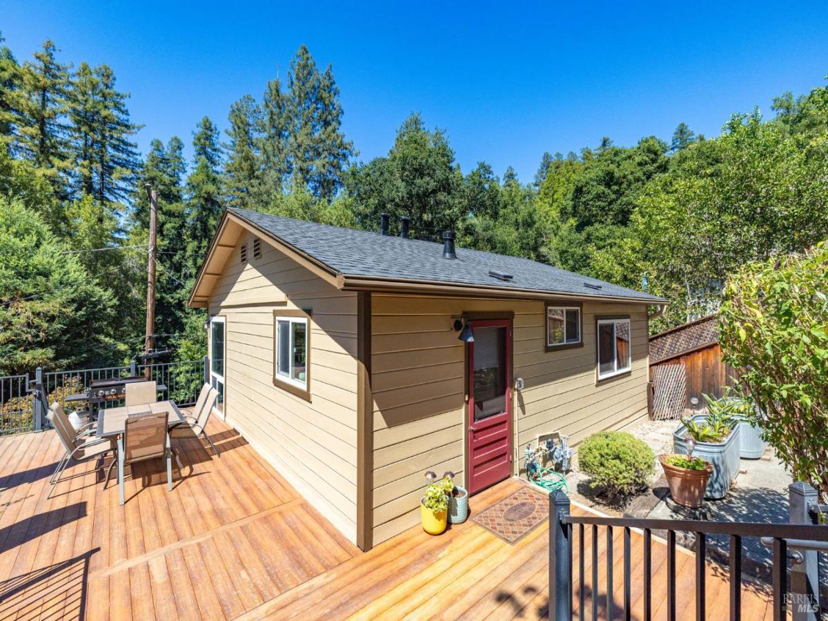 MLS #326061603 image #0