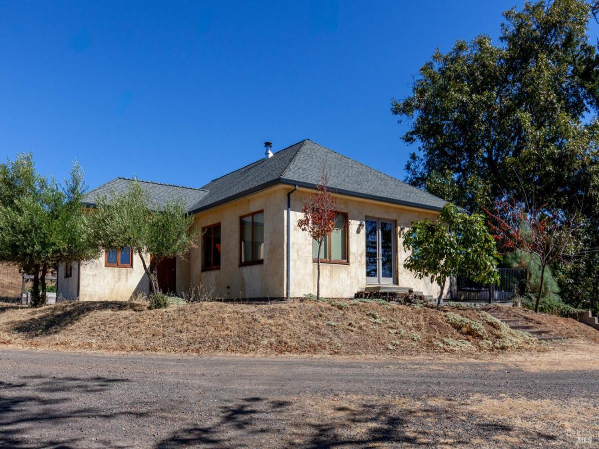 MLS #326061857 image #0