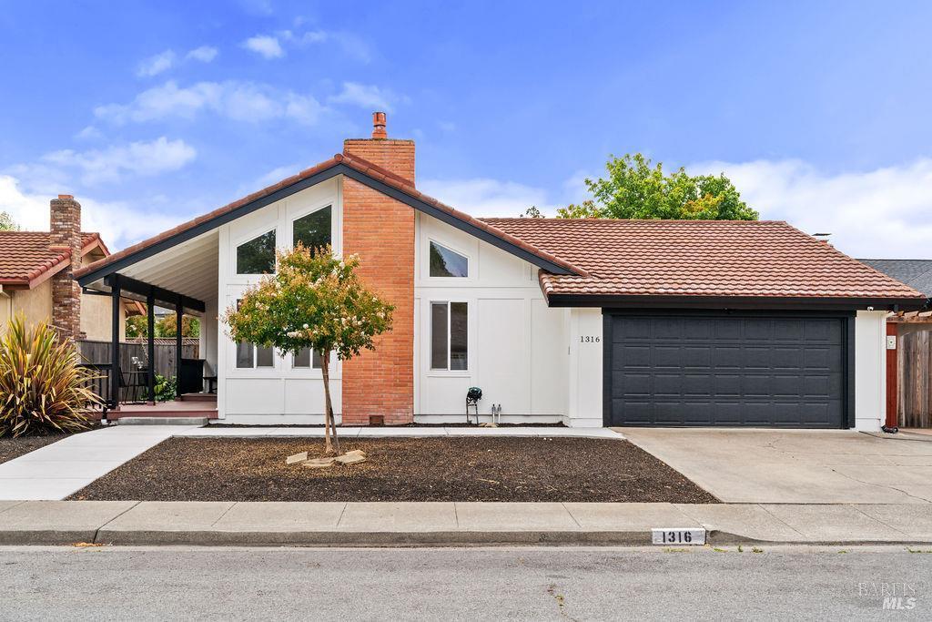 MLS #326062546 image #0