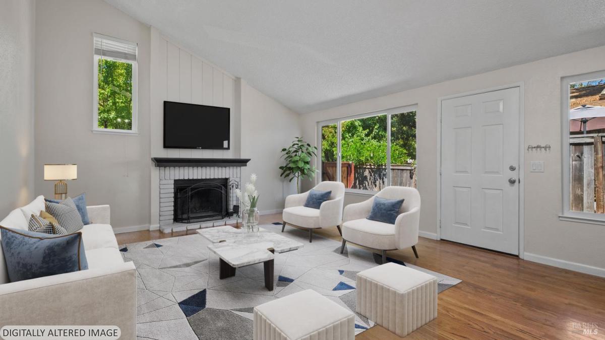 MLS #326062560 image #0
