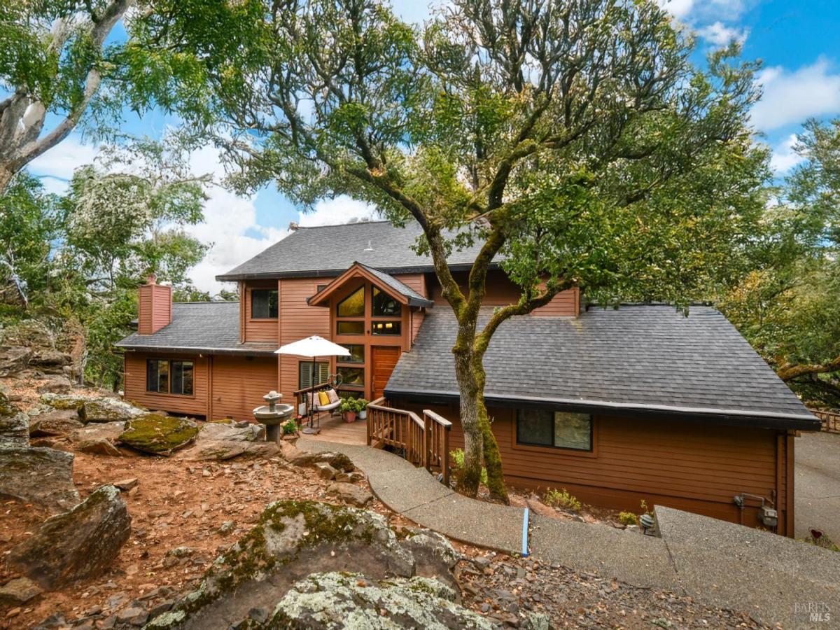 MLS #326063238 image #0